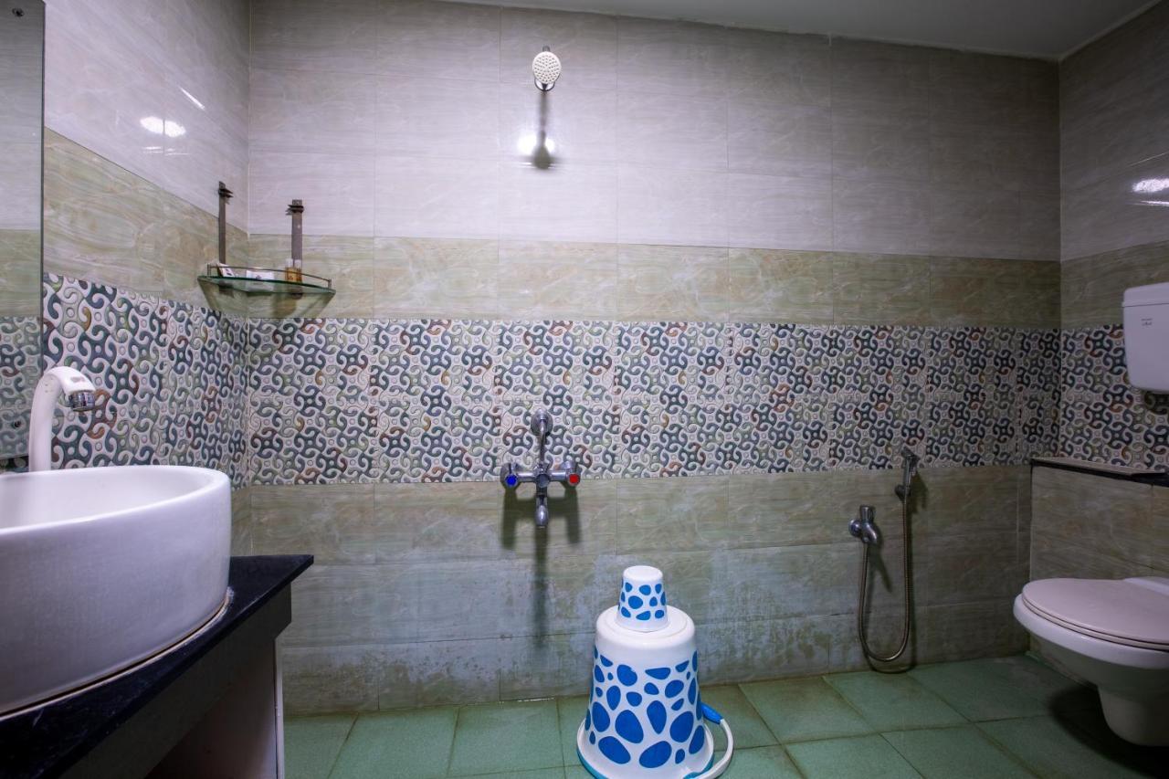 ホテル Svs Grande Pudukkottai エクステリア 写真