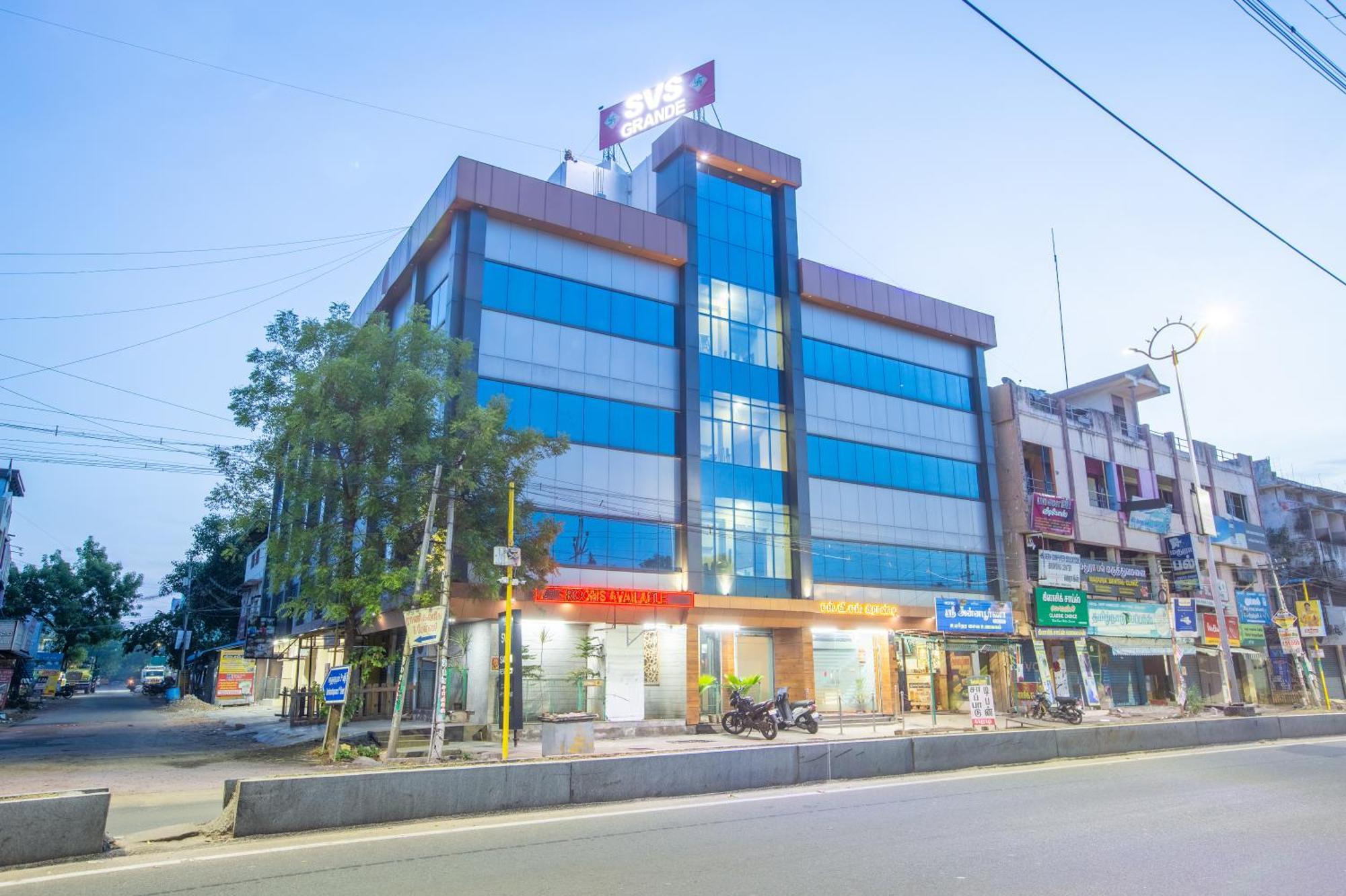 ホテル Svs Grande Pudukkottai エクステリア 写真